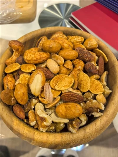 محصول دلپذیر آجیل مخلوط